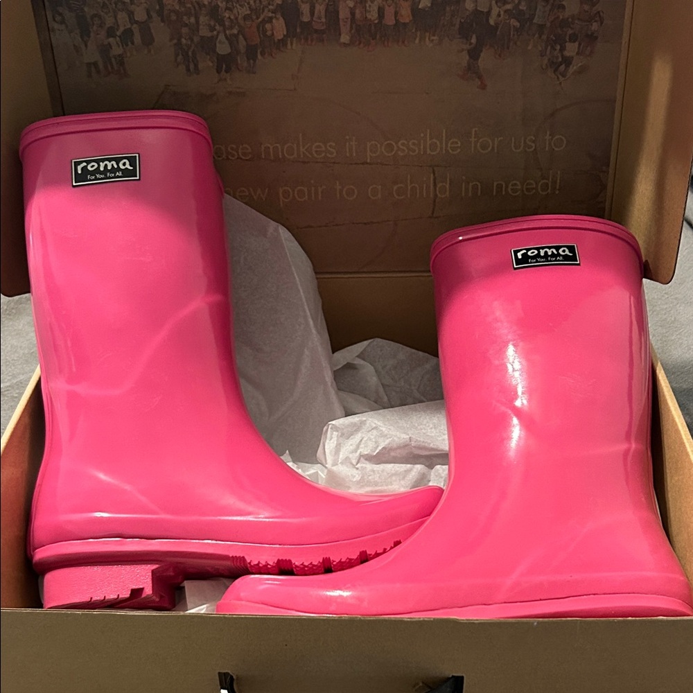 Roma Vibrant Pink Waterproof Boots